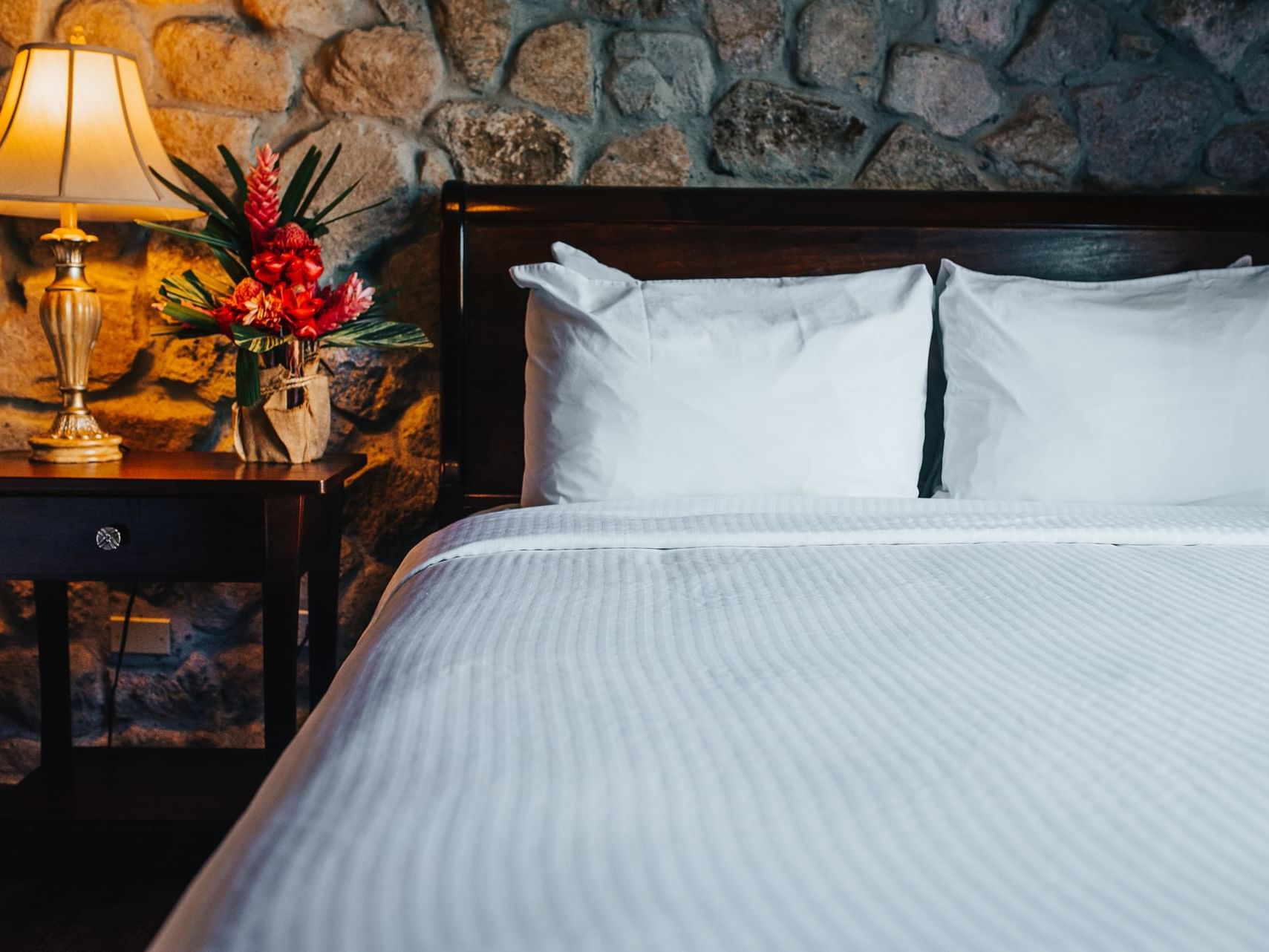 Cama King en Habitación Luna de Miel en Los Mandarinos Boutique Hotel