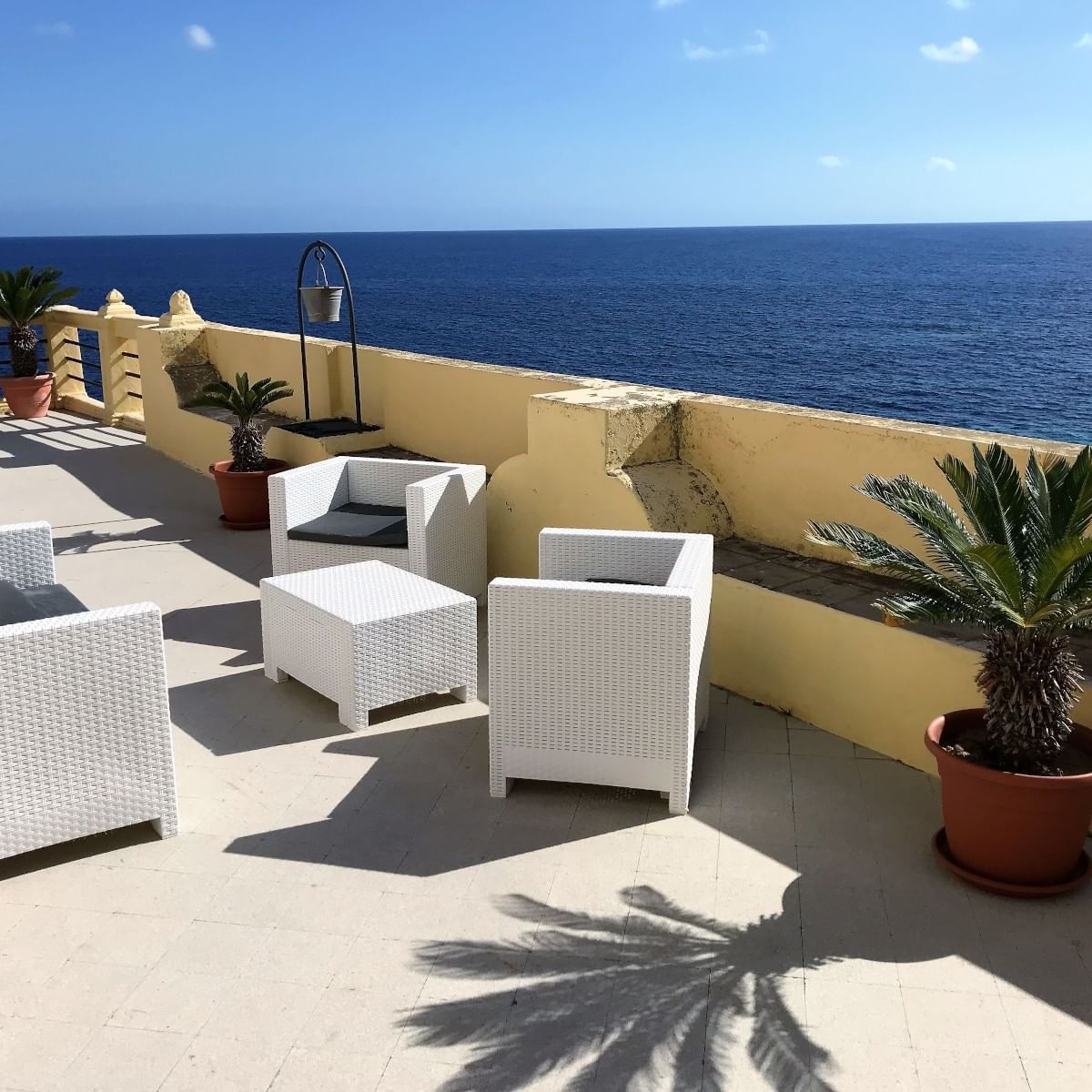 Ariana_Hotel_Isole_Eolie_UNA_Esperienze_terrace