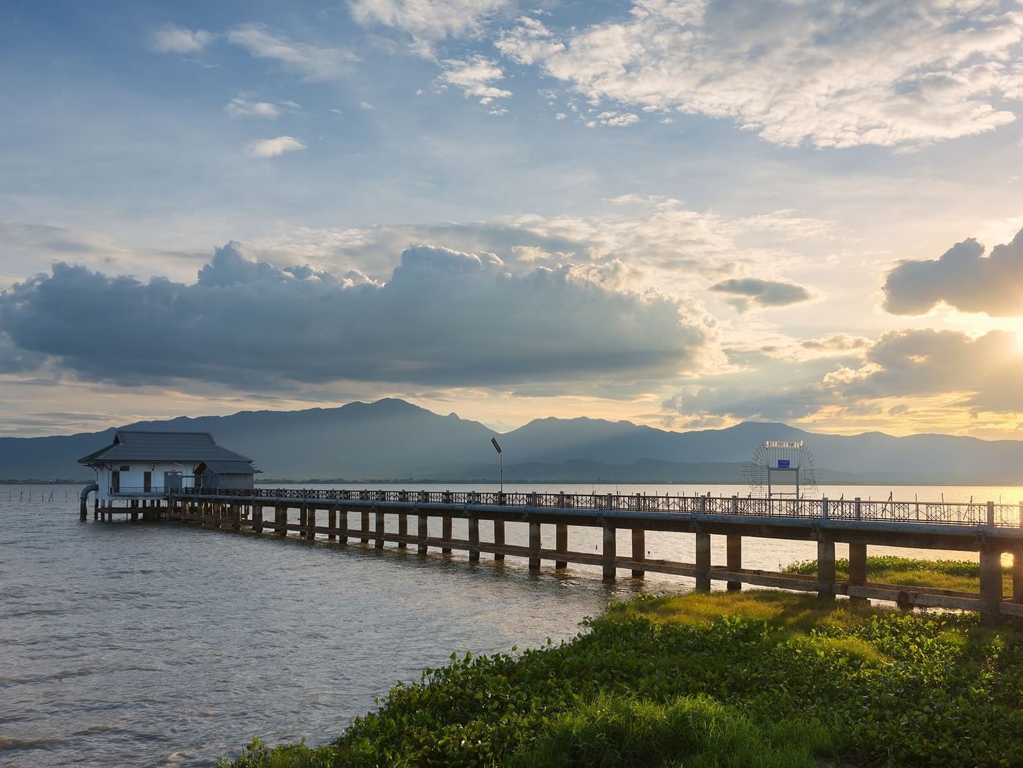 Phayao Lake | HOP INN Phayao hotel near Kwan Phayao