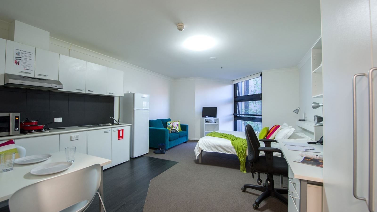 UniLodge @ ANU – Lena Karmel Lodge_Studio Accessable ANU Campus Accommodation