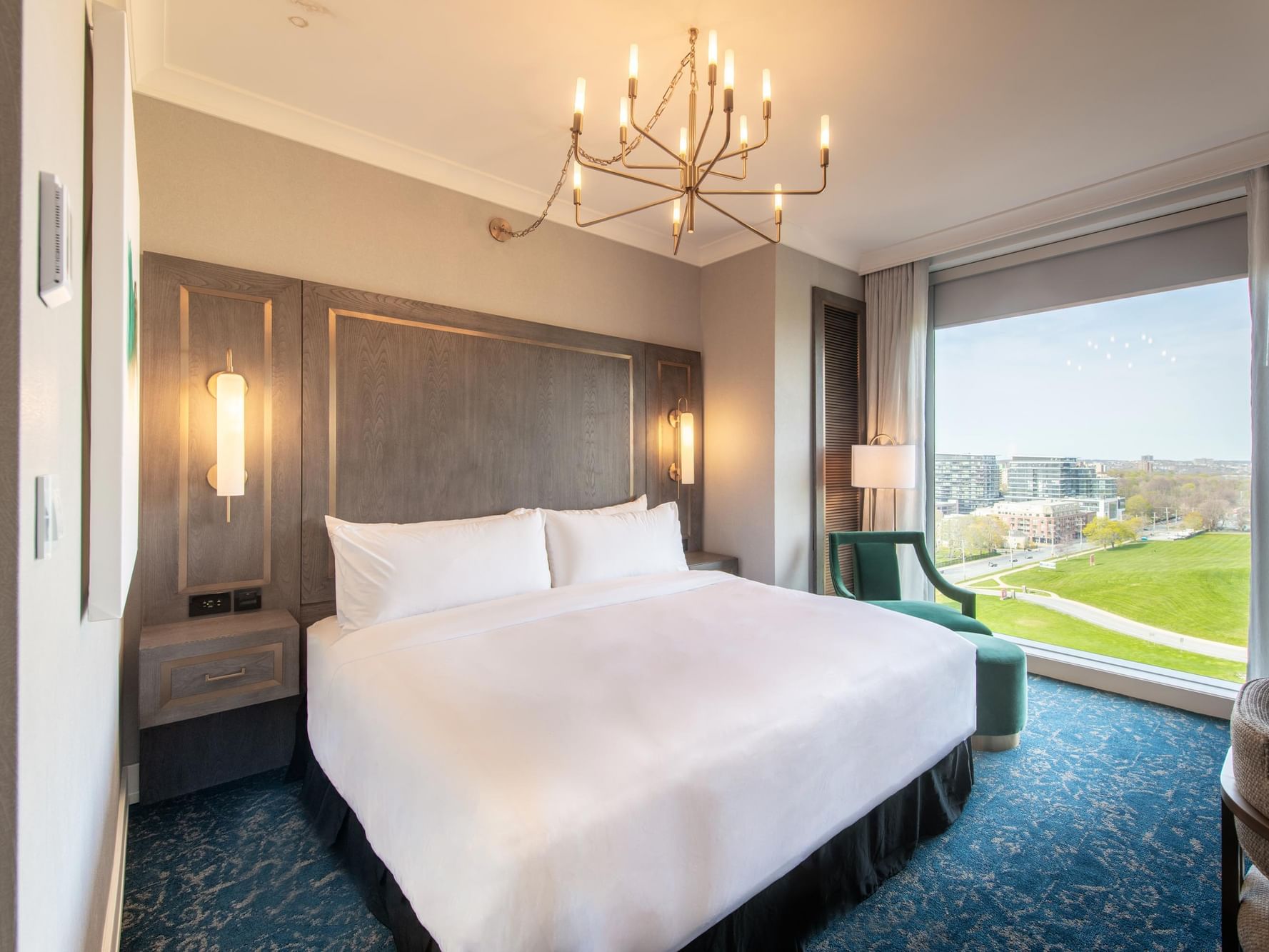 Premium Room - 1 King Bed The Sutton Place Hotel Halifax