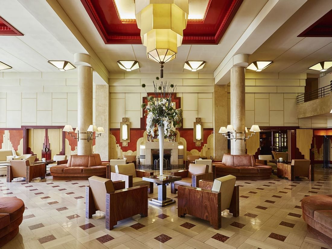 Hall d'entrée du Grand Hotel du Domaine de Divonne.