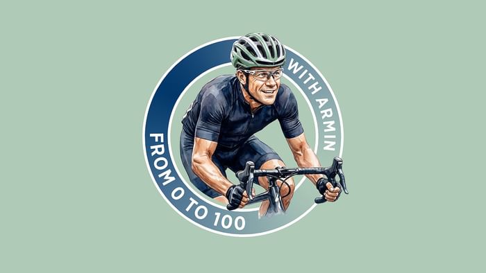 Radfahrer mit Helm in rundem Abzeichen mit Text From 0 to 100 with Armin bei Falkensteiner Group