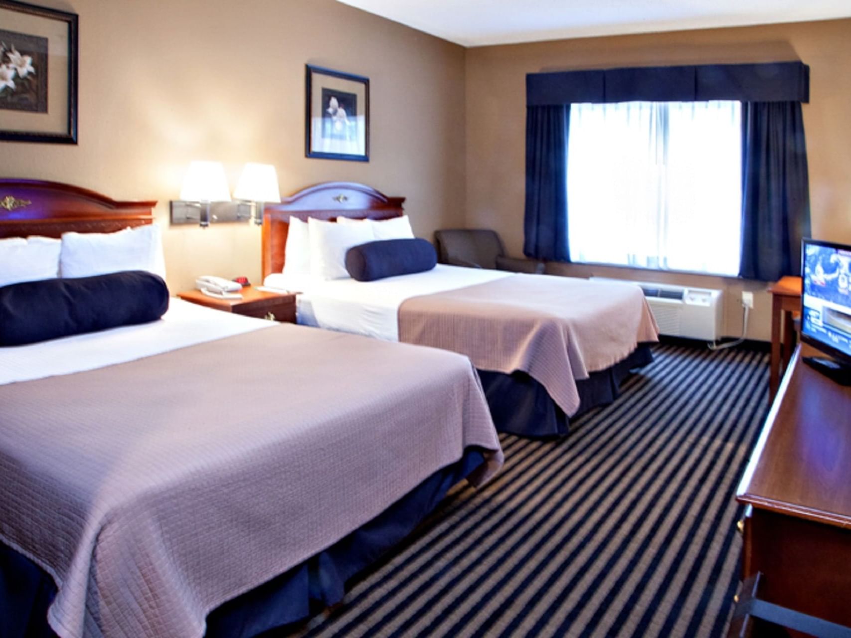 Deluxe Room with two beds at Mountain Inn & Suites