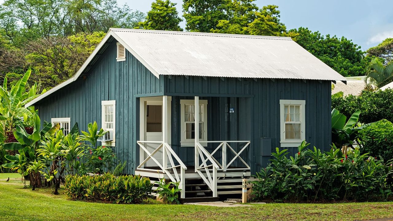 Waimea Plantation Cottages Cottage 46 with trees and bushes