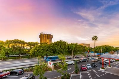 the anaheim hotel parking