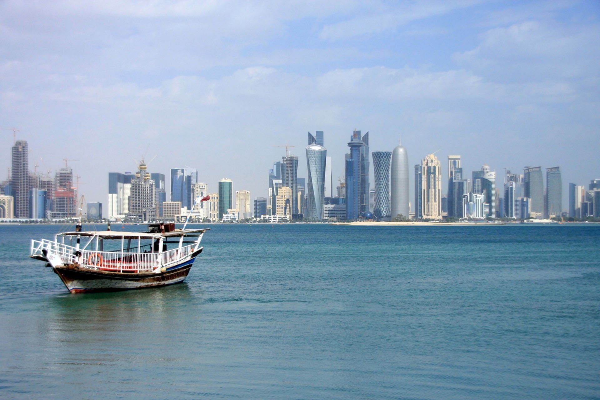 الدوحة من على شاطىء البحر