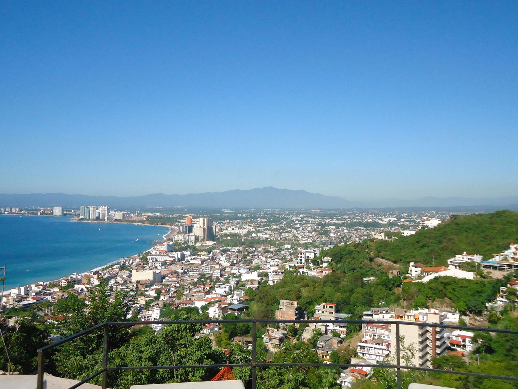 Mirador de la Cruz at  Plaza Pelicanos Grand