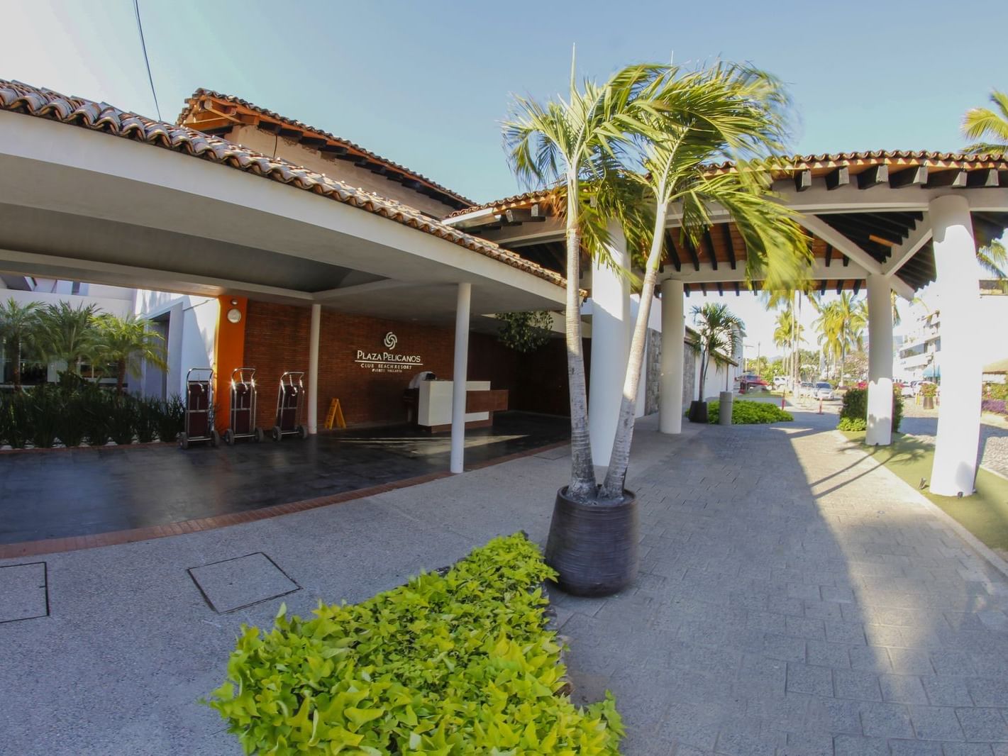 Motor Lobby at Plaza Pelicanos Club Beach Resort