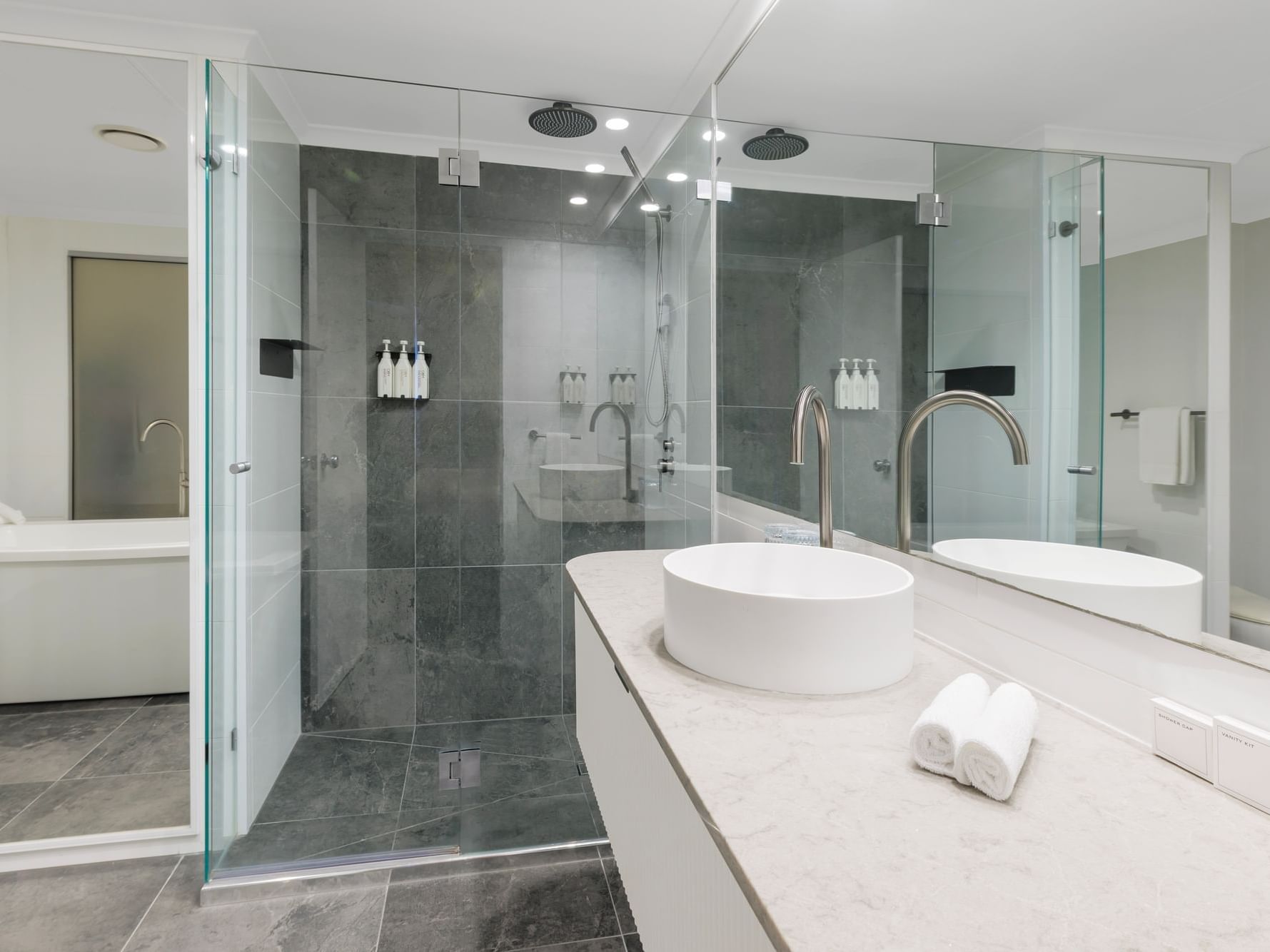 Superior Suite Bathroom 