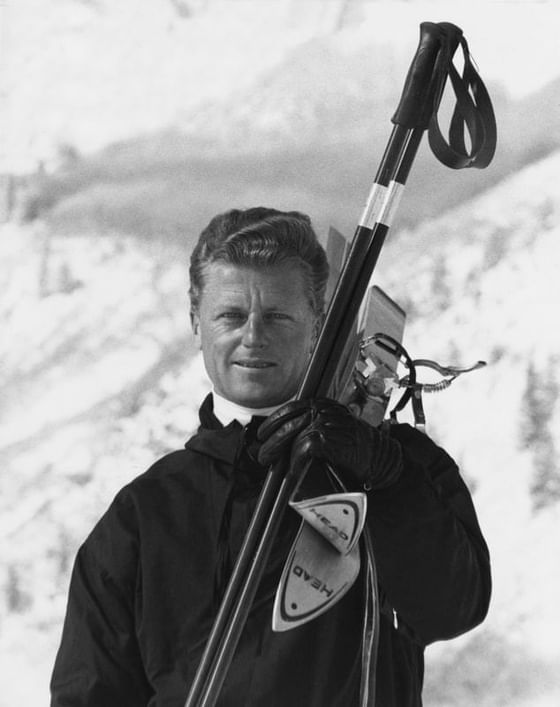 A black & white portrait of Stein on the mountain