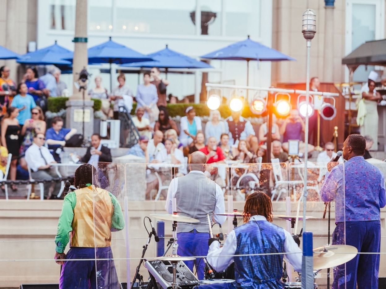 Summer activities in the Boston Harbor Hotel