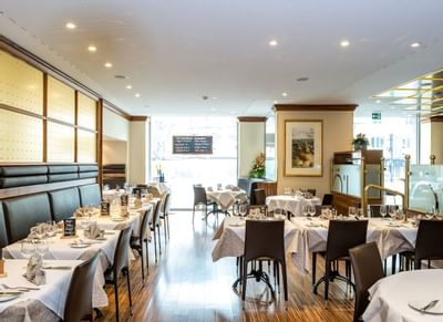 Seating arrangement in Restaurant OE at Sternen Oerlikon