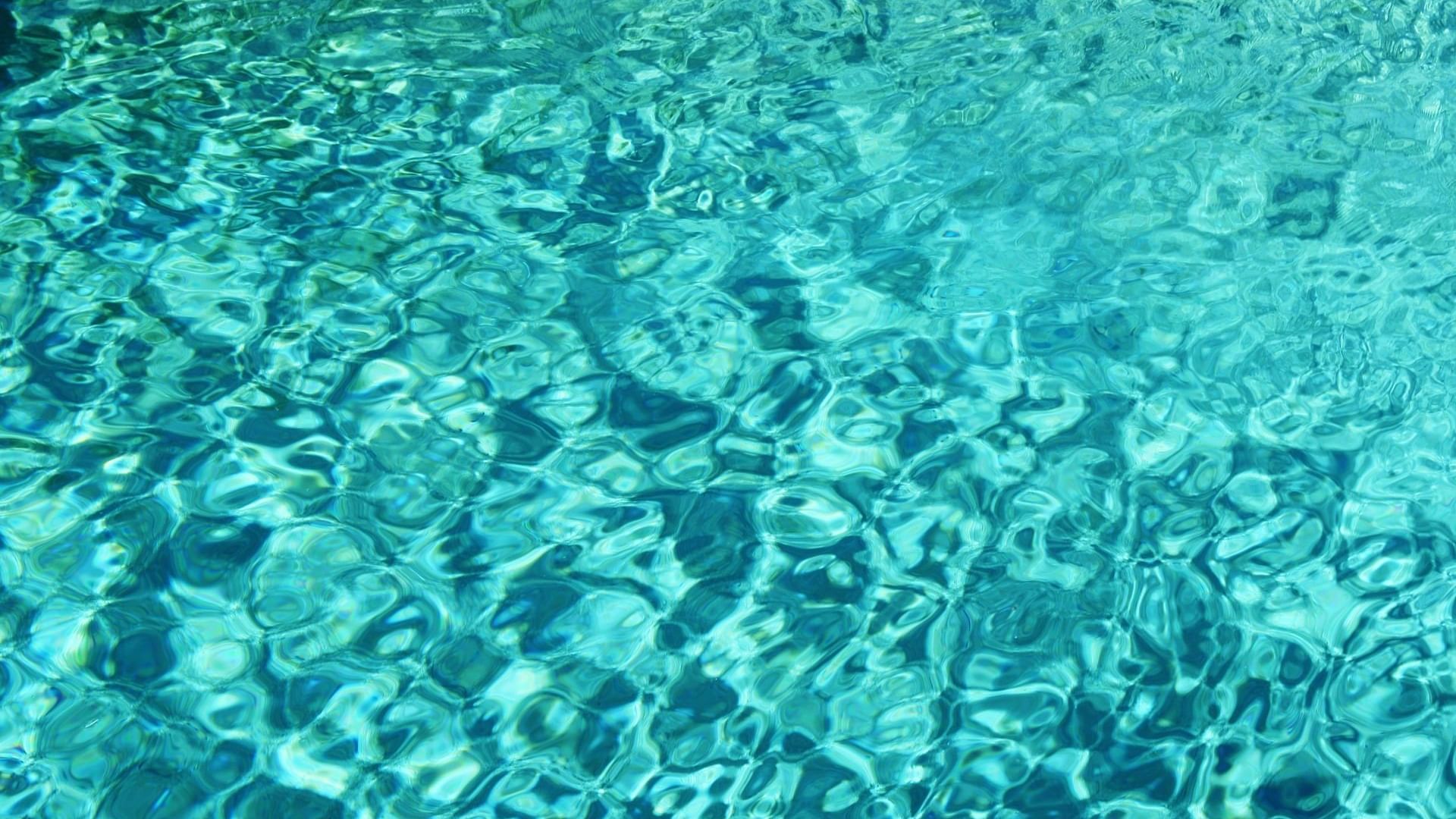 Closeup of beautiful pool waves in a pool at Originals Hotels