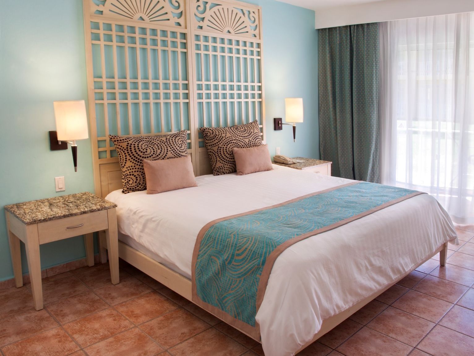 King bed in Superior Guest Rooms at Gran Ventana Beach Resort