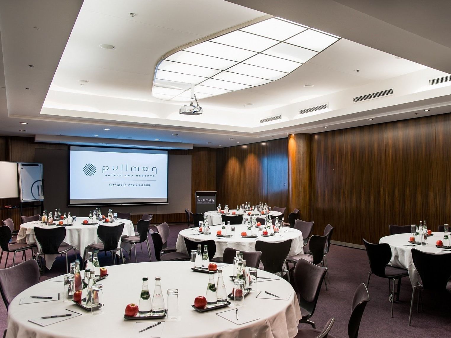 Banquets in Lachlan meeting Room at Pullman Quay Grand Sydney