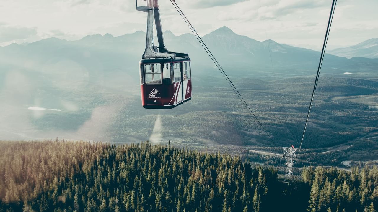 Descending on the Jasper SkyTram