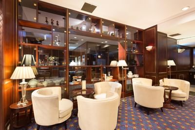 Lounge Bar at Royal on the Park hotel
