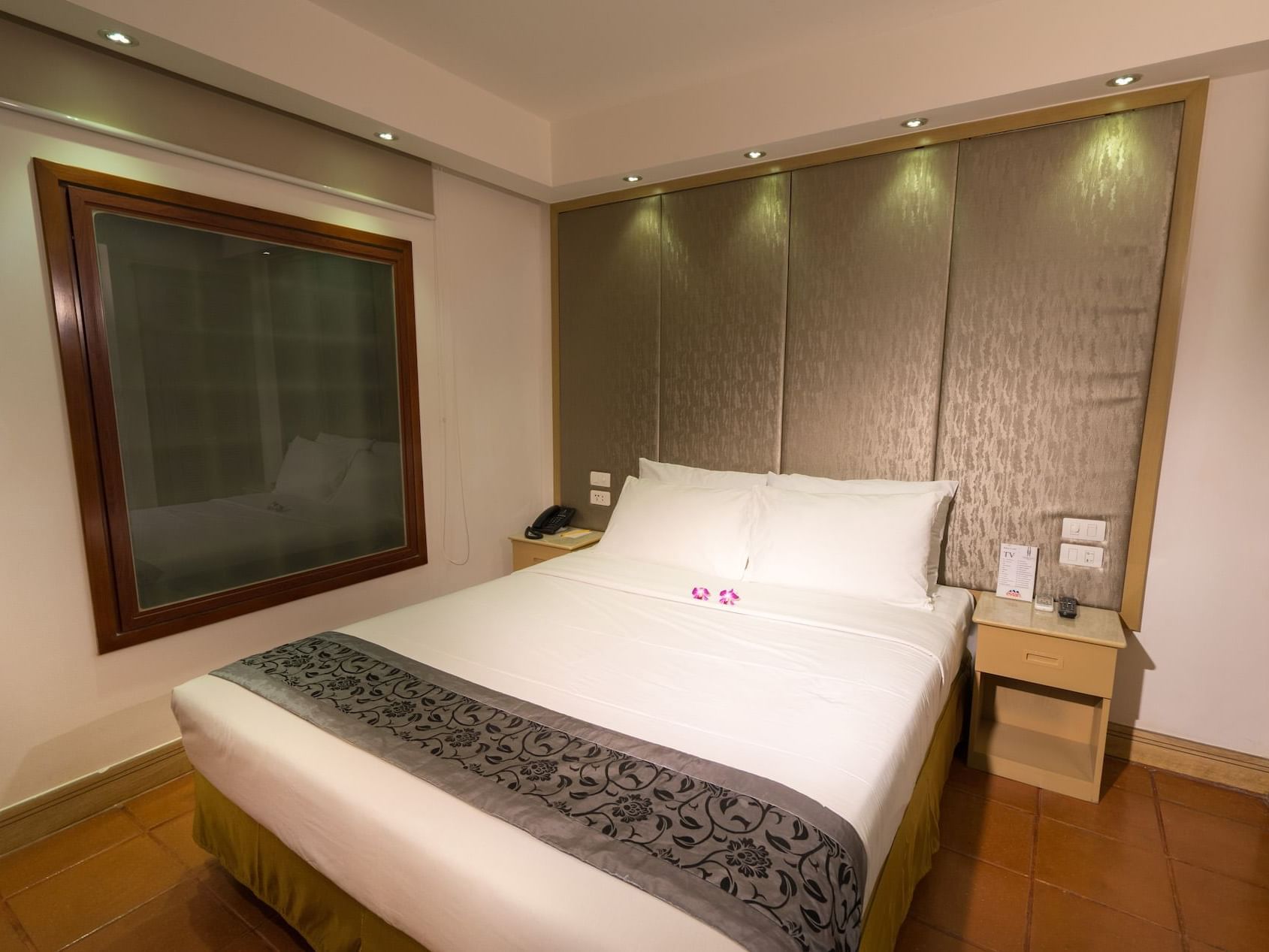 Standard bedroom at Empress Hotel Saigon       