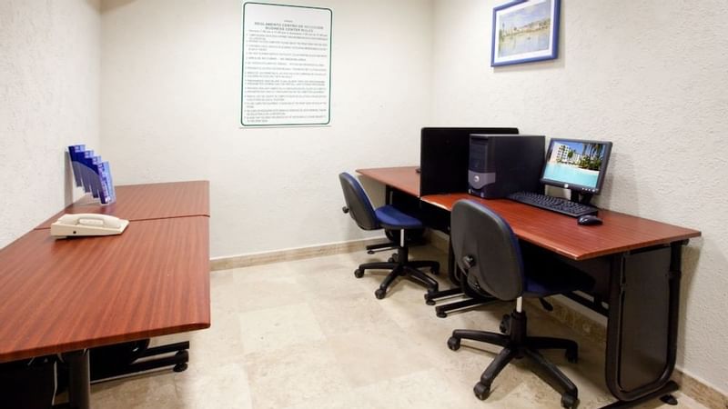 Interior of the Business Center at Gamma Plaza Ixtapa