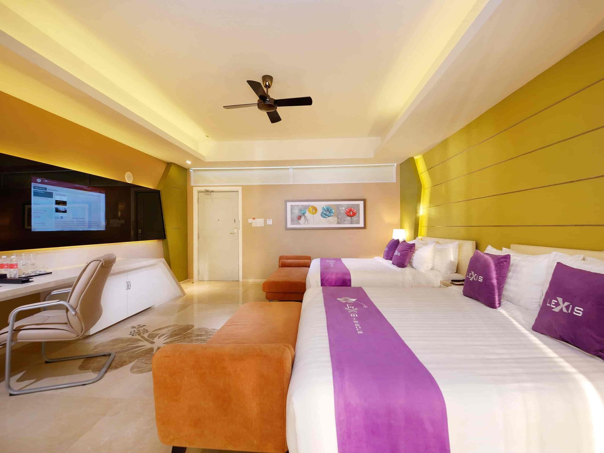 Beach view Premium Pool Villa Room with 2 king size beds - Lexis Hibiscus® Port Dickson