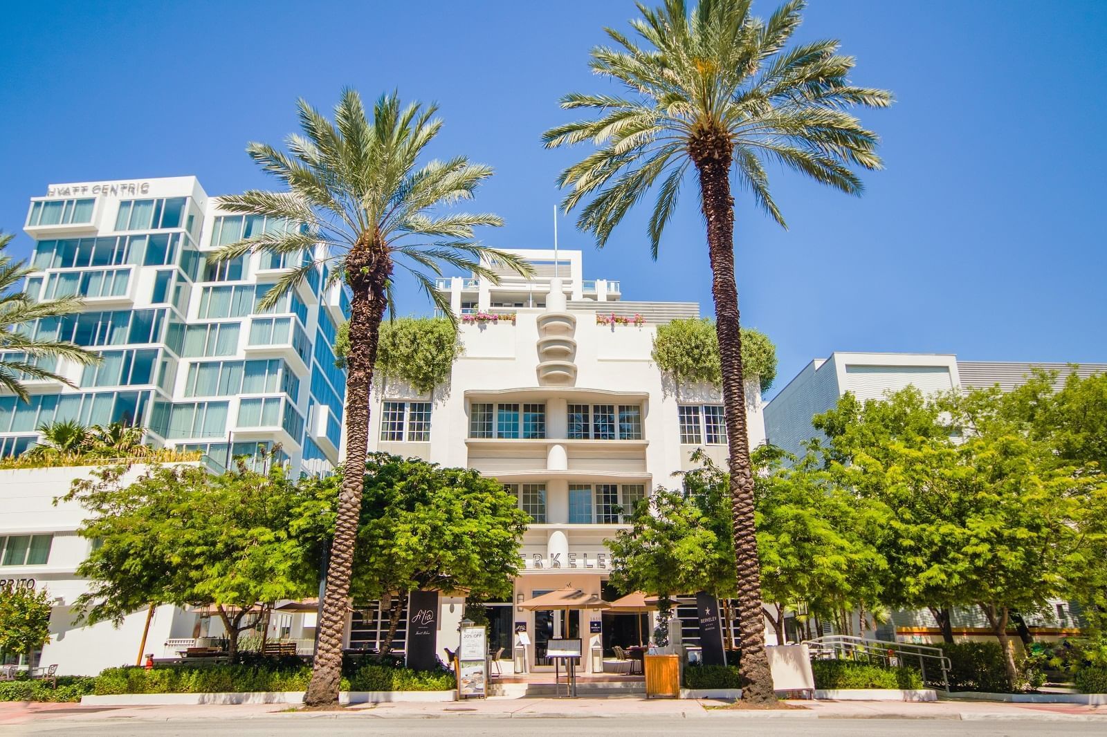 New South Beach Hotel | Iberostar Berkeley Shore Hotel