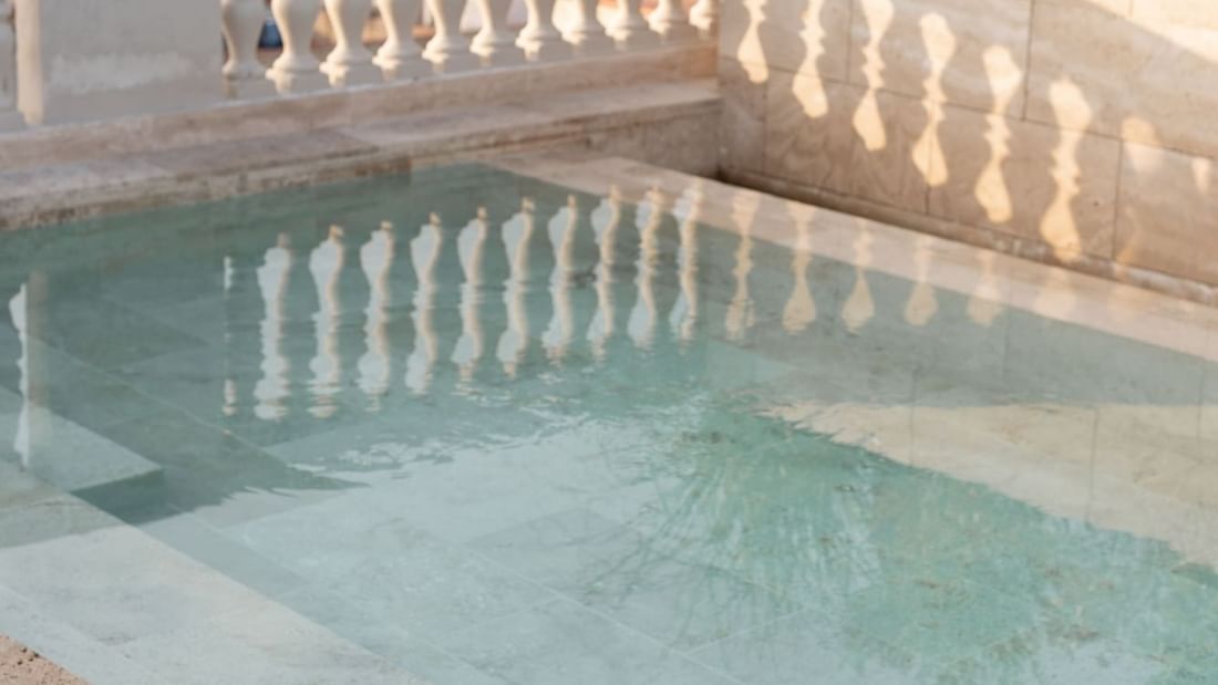 Pool detail