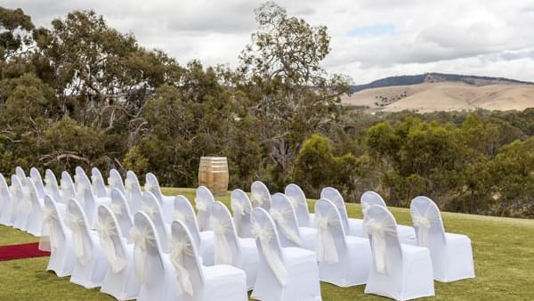 Table setting in an outside ceremony at Novotel Barossa Valley