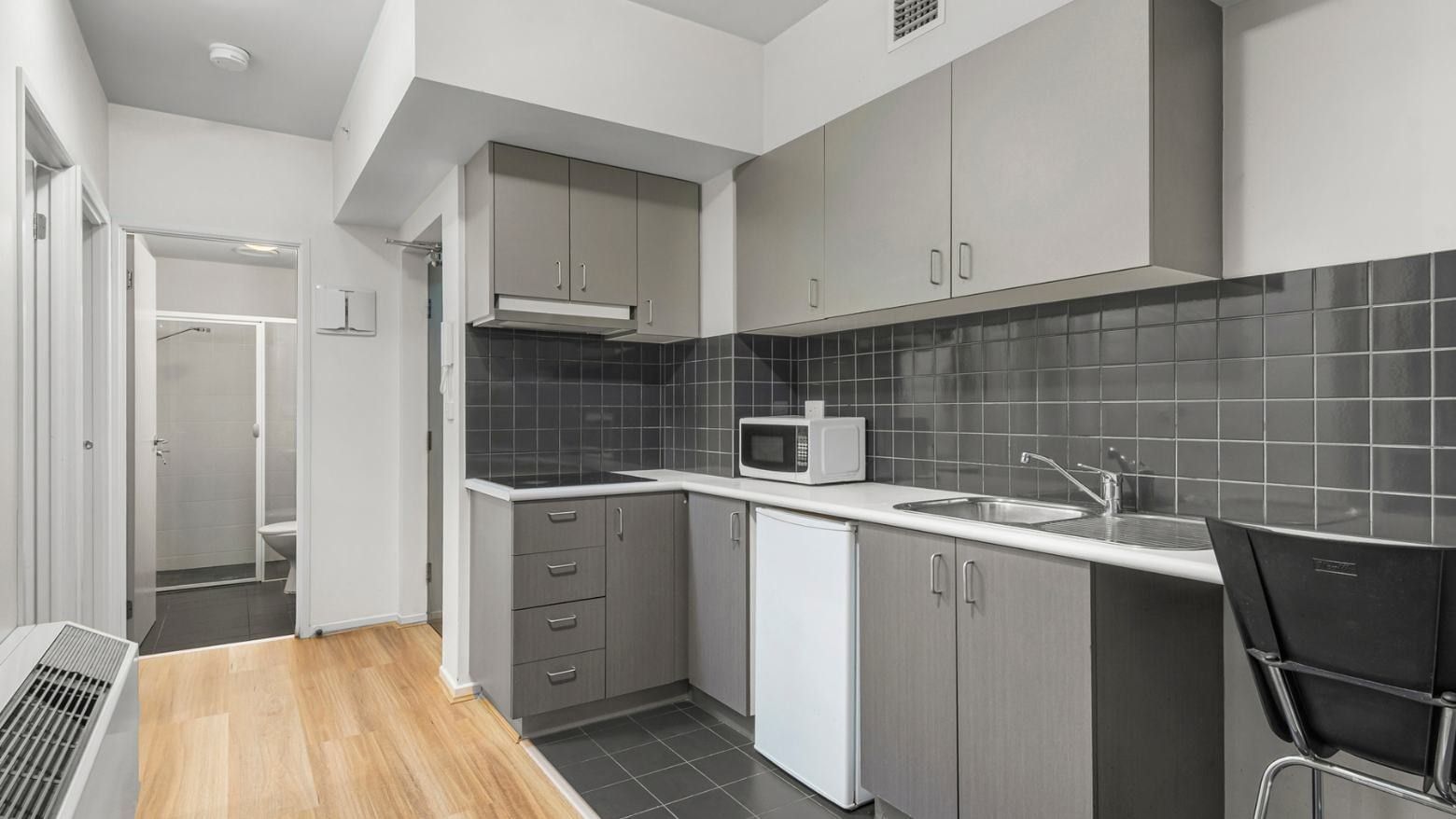 2 Bedroom - Small Apartment Kitchen