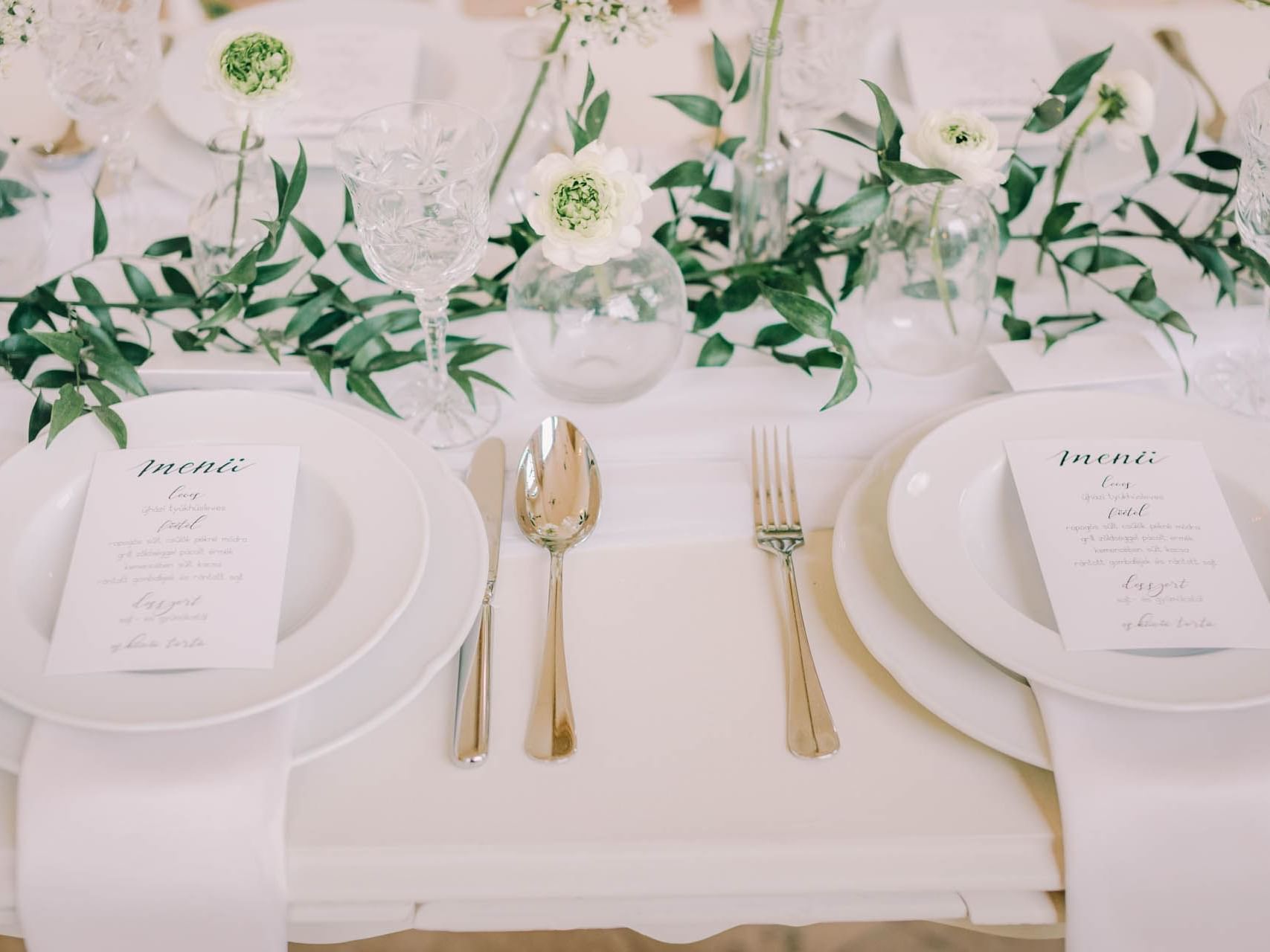 Fresh flowers & table set-up for an event at Grand Chancellor Townsville