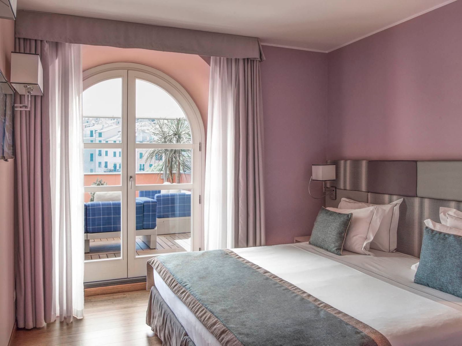 Comfy Bedroom - Grand Hotel Portovenere  