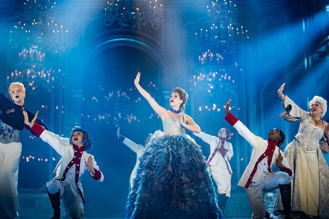 Stage performance from the musical Maria Theresia with historical costumes and dramatic lighting