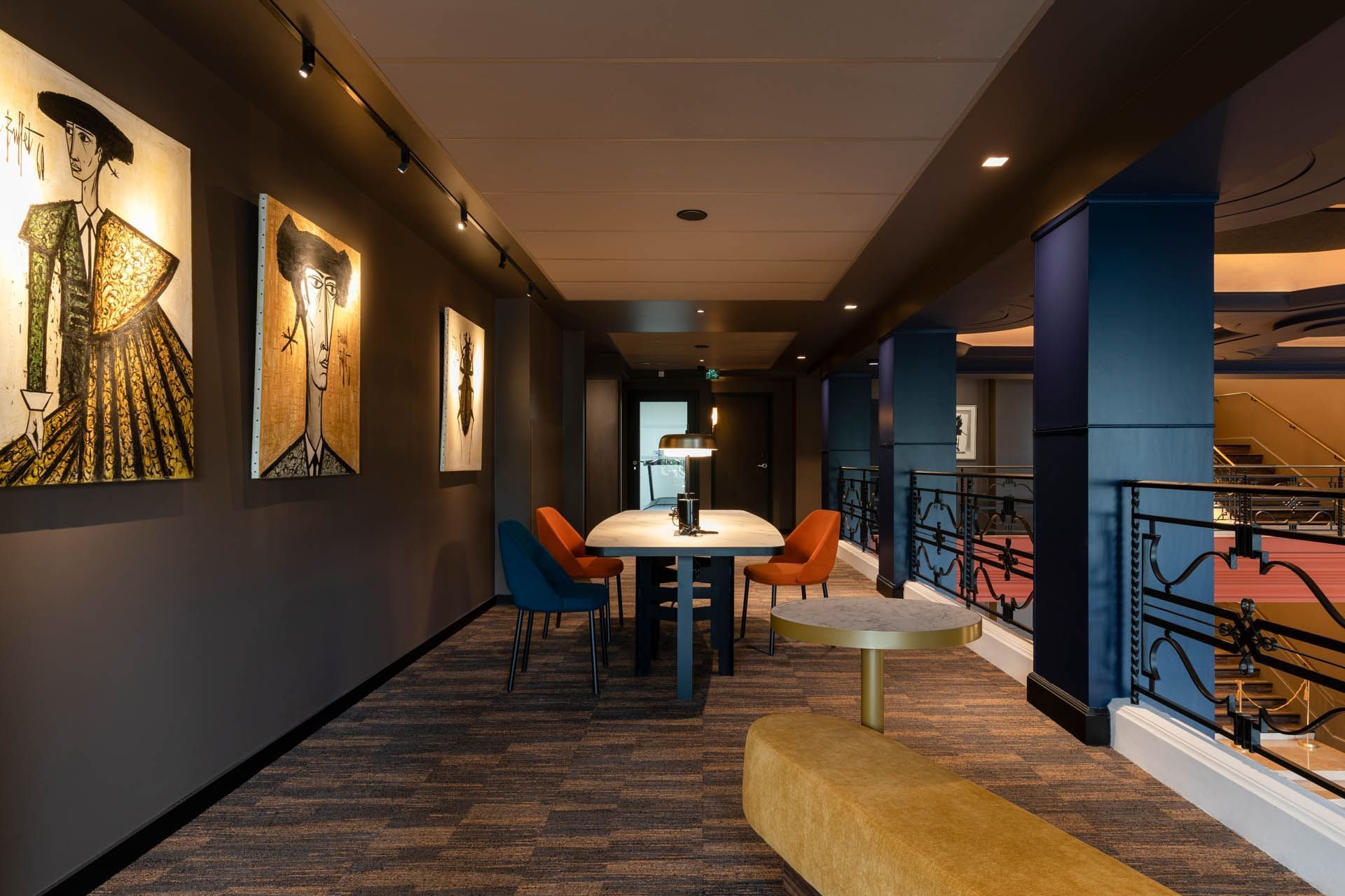 Coin repas du restaurant à l'Oceania Le Conti Brest