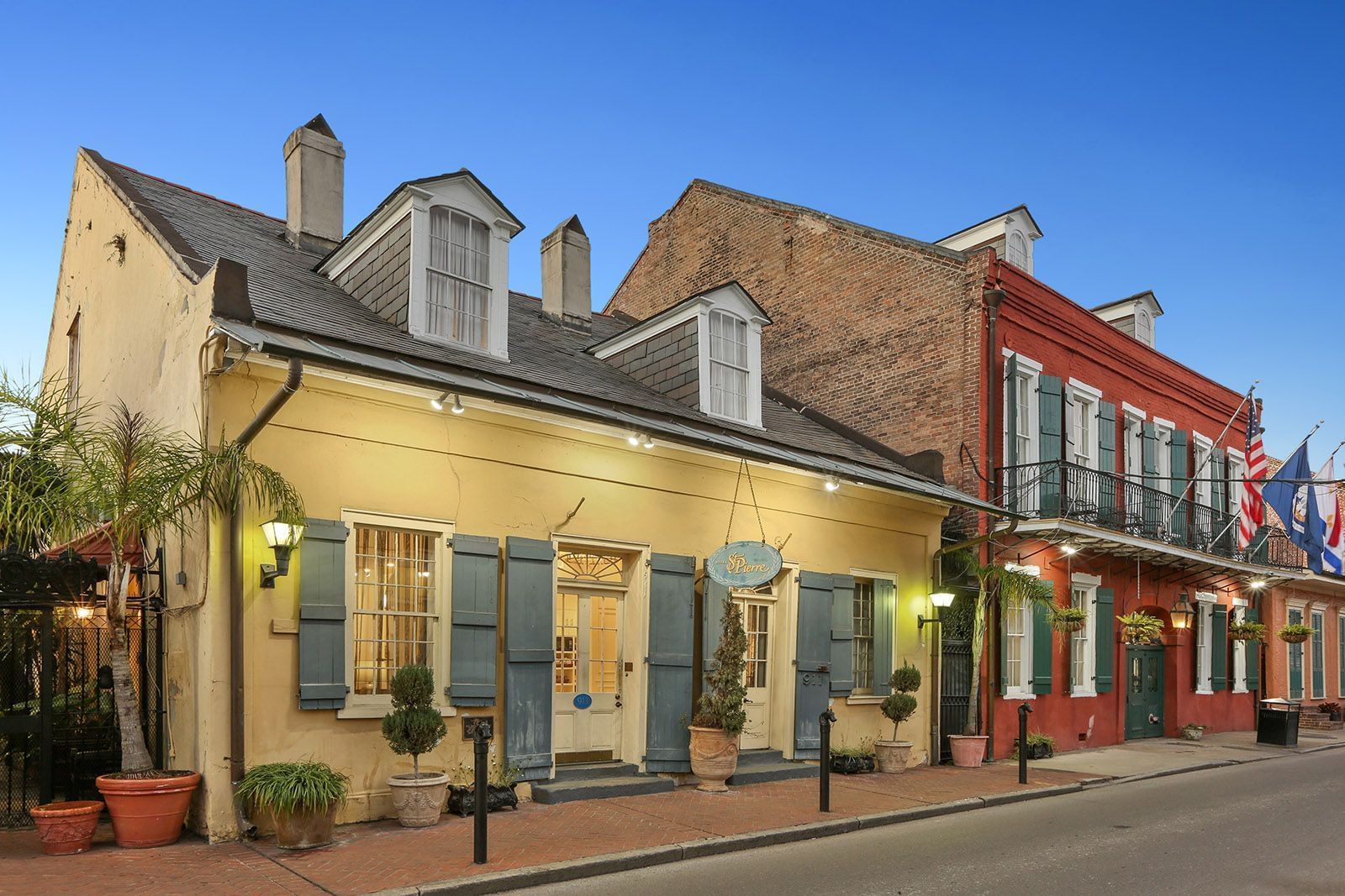 Hotel St Pierre Hotel In The French Quarter   Stp Front At Dusk Result 