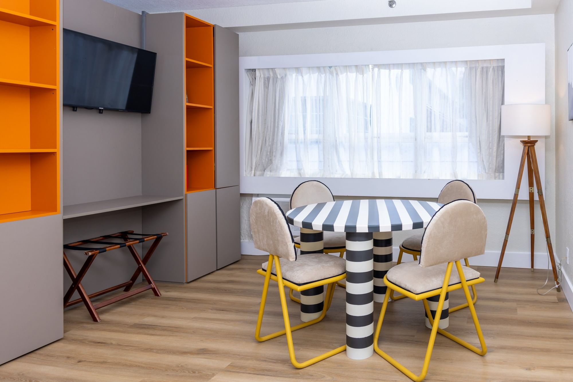 Crest Hotel Suites — photo 13 of 60