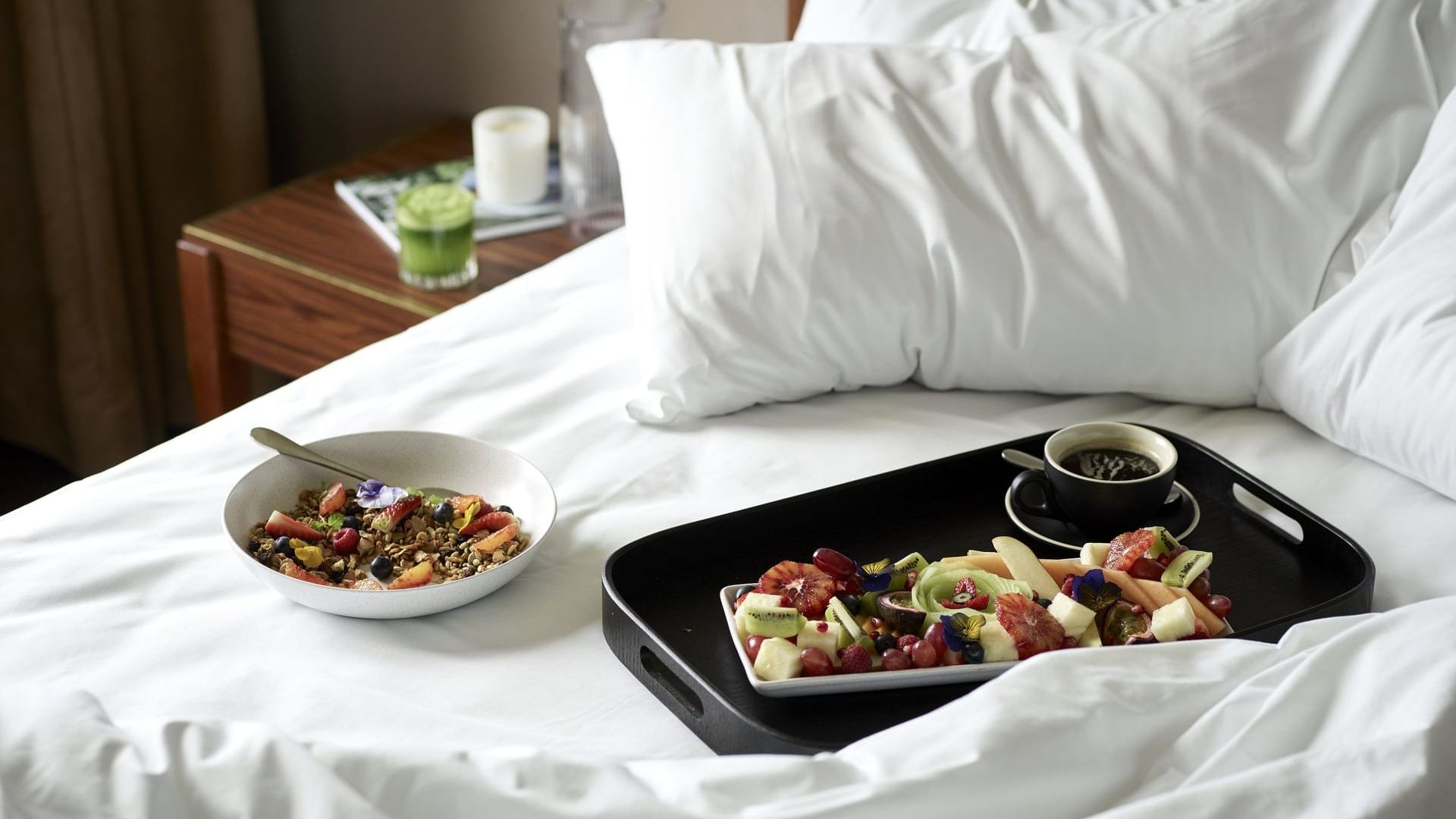 Foods with a soup on the bed can be seen at the pullman melbourne on the park