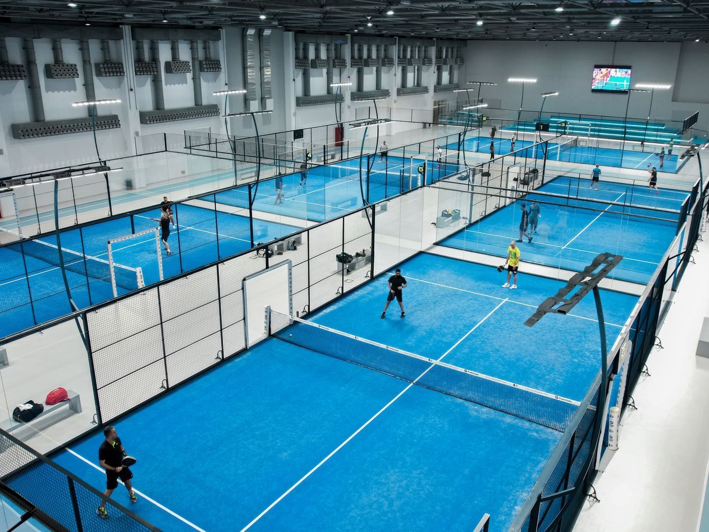 5 Premium Padel Courts  