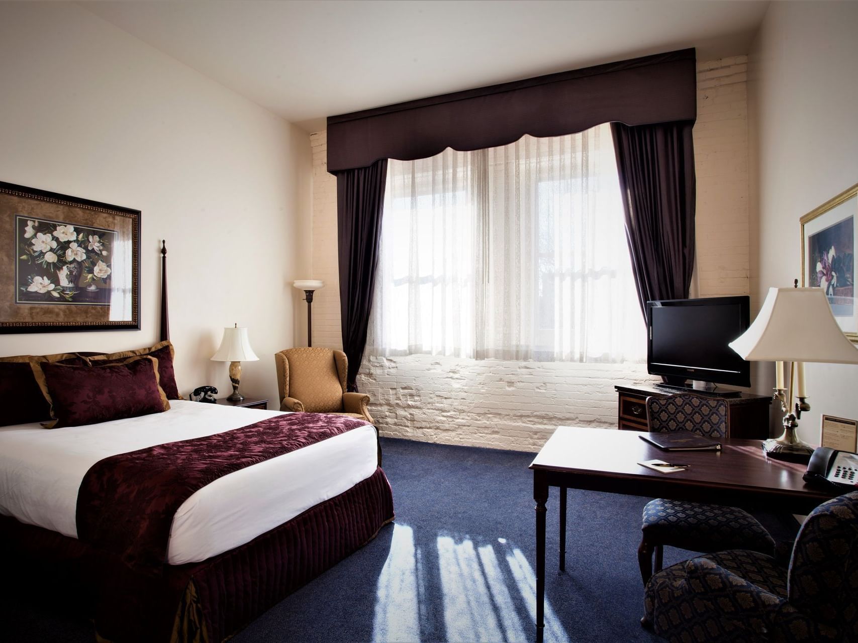 Bedroom of King Studio Suite with kingbed at Hotel at Old Town