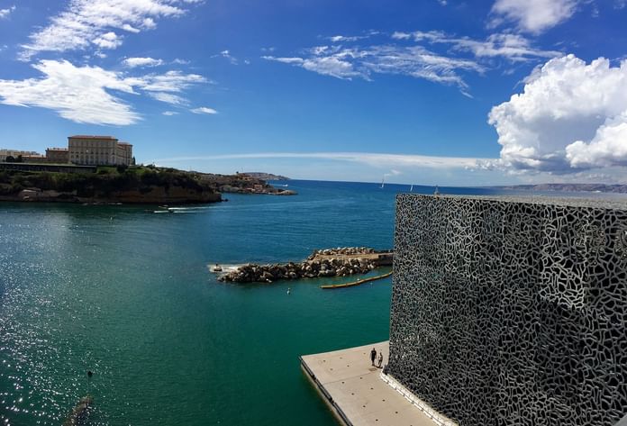 Vue extérieure du Musée des Civilisations de l'Europe et de la Méditerranée près des Hôtels Oceania