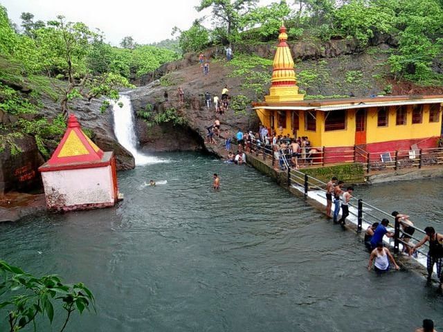 Mini waterfall by the Kondeshwar temple near U Hotels & Resorts