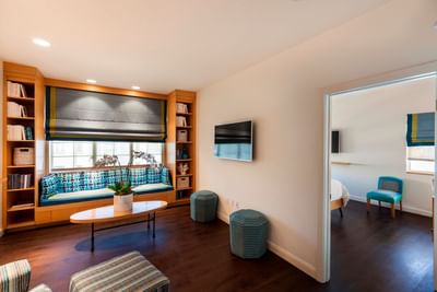 suite living room
