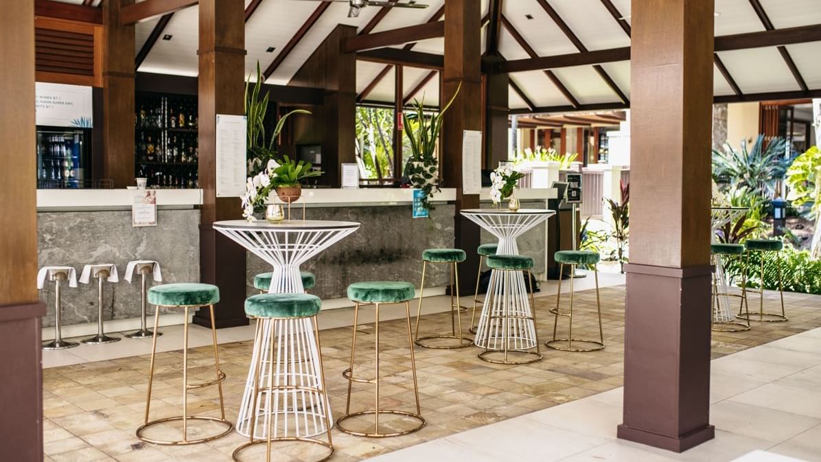 Lagoon Bar at Pullman Palm Cove Sea Temple Resort & Spa