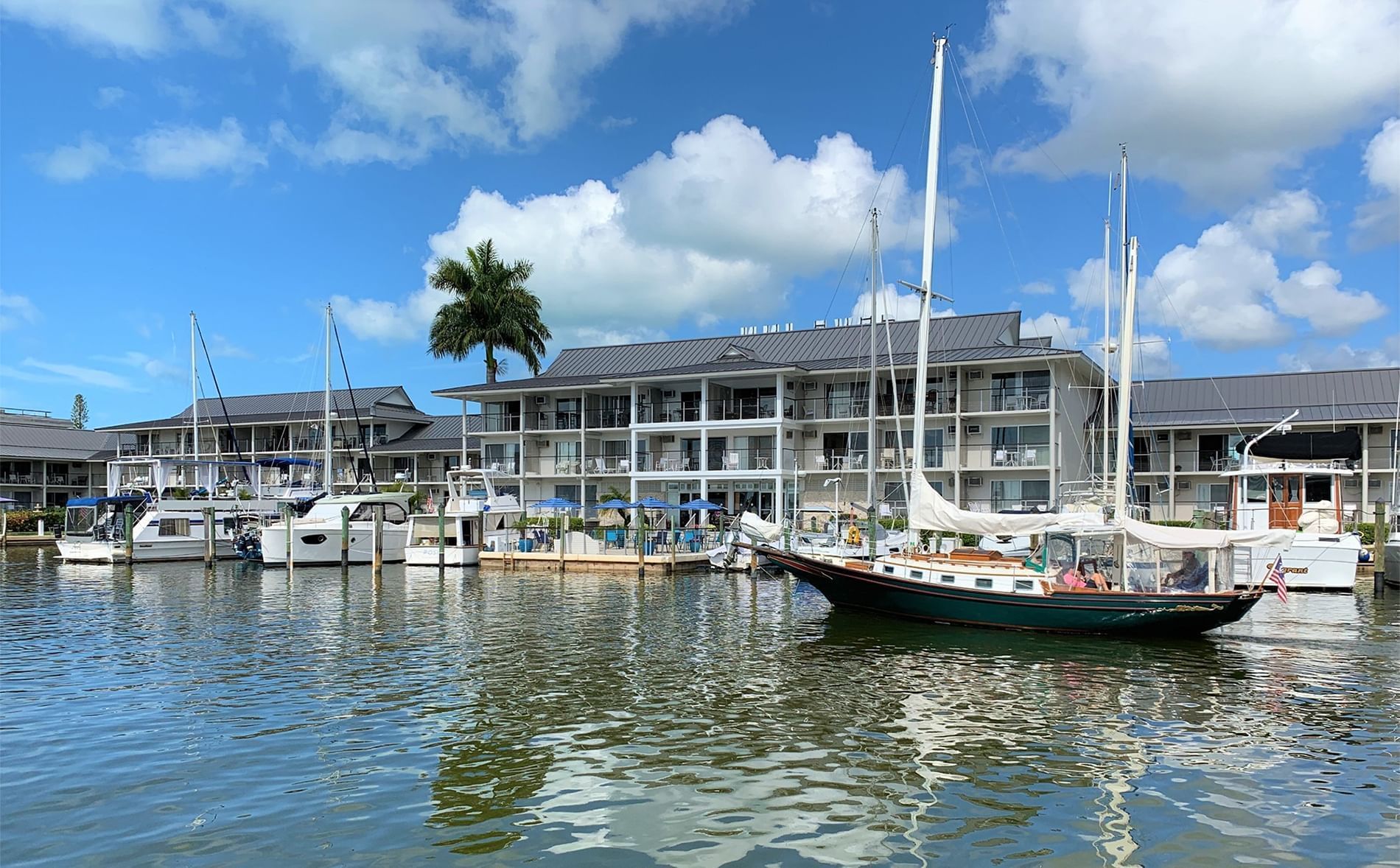 Our Hotel Deals Naples, FL Cove Inn on Naples Bay