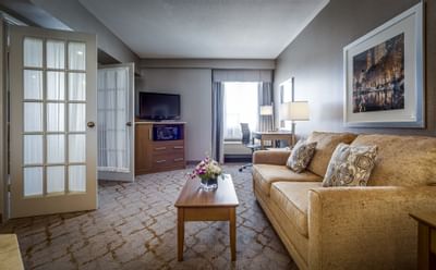 King Jacuzzi Suite at Monte Carlo Inn Vaughan Suites