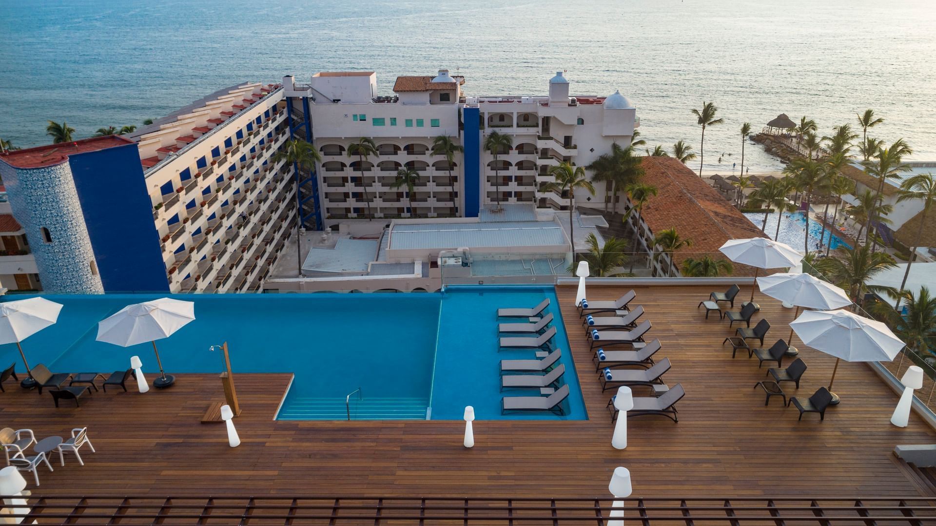 Crown Paradise Golden Puerto Vallarta | Official Site