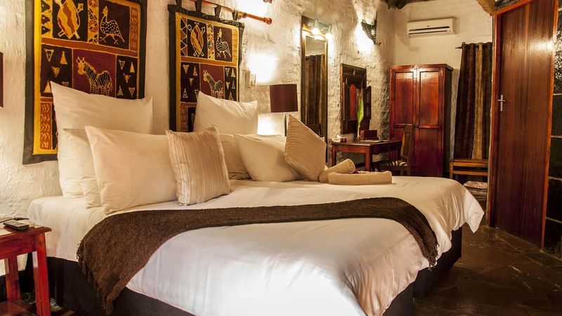 Deluxe room at Kedar Heritage Lodge by Warwick