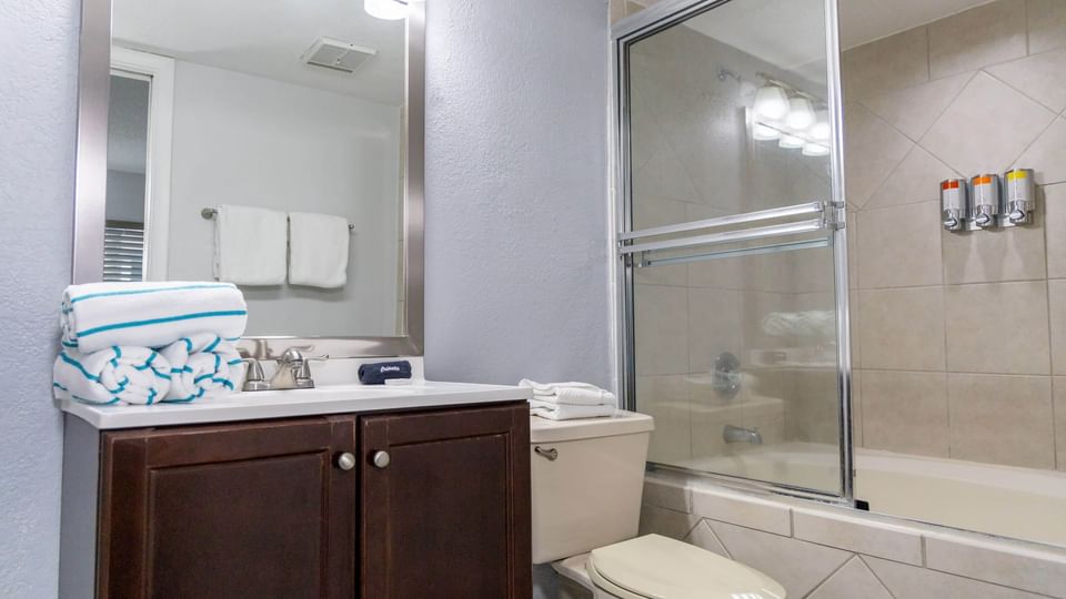 Guest Bath in Two-Bedroom Suite at the Oaks, Legacy Vacation Resorts
