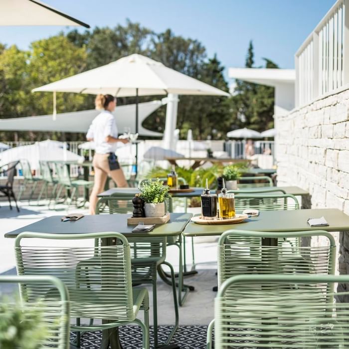 Close-up of a outdoor dining table at Falkensteiner Premium Camping Zadar