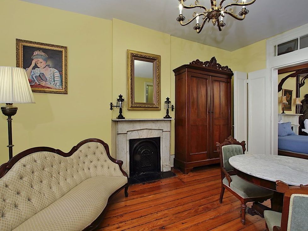 Lounge of Antique Lamothe suite, French Quarter Guesthouses