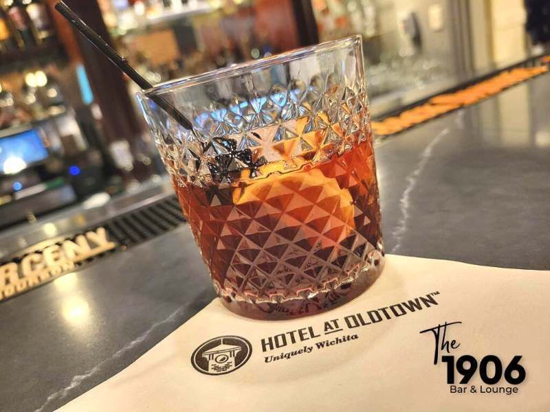 The 1906 Bar & Lounge | Hotel at Old Town